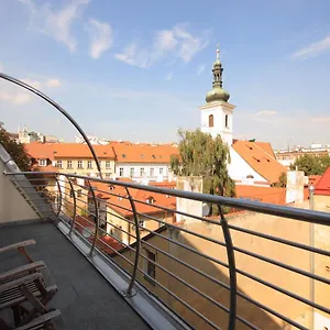 residence-la-familia.praguehotelsweb.com/